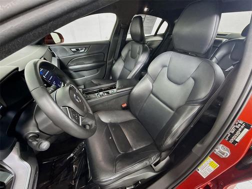 2019 Volvo S60 T5 Momentum