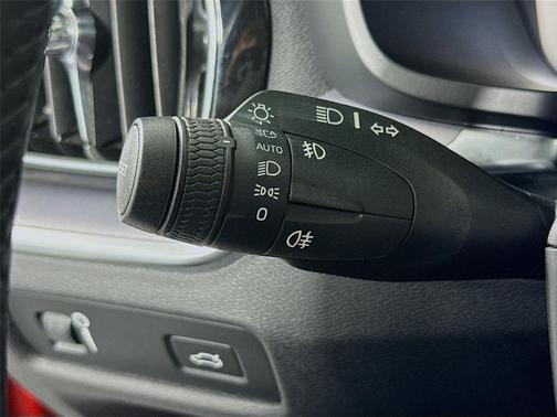 2019 Volvo S60 T5 Momentum