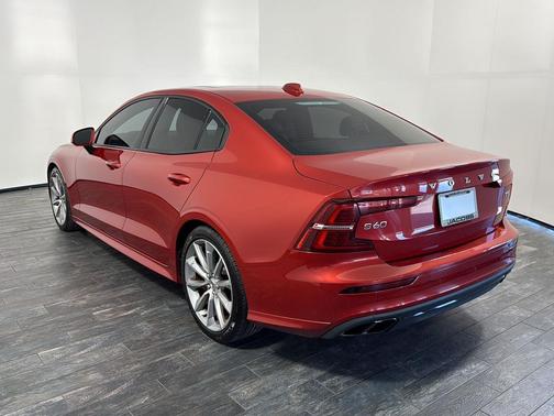 2019 Volvo S60 T5 Momentum
