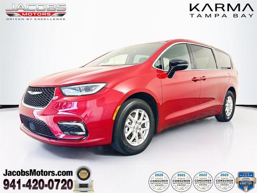 Red Hot Pearlcoat 2025 Chrysler Pacifica L