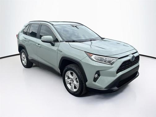 2021 Toyota RAV4 Hybrid XLE