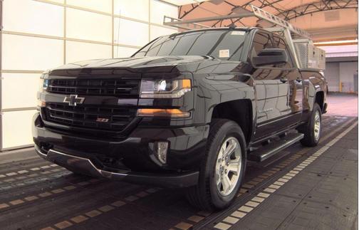 Black 2018 Chevrolet Silverado 1500 2LT