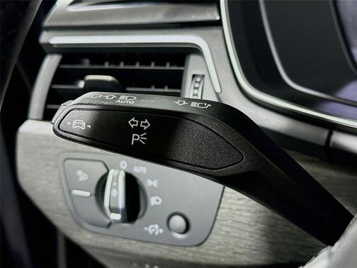 2022 Audi A4 45 S line Premium Plus