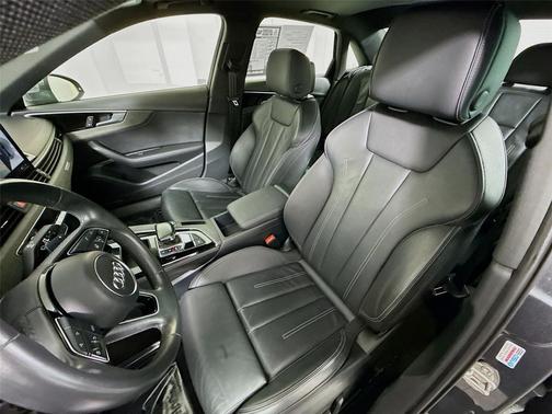 2022 Audi A4 45 S line Premium Plus