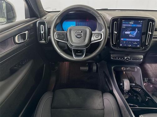 2024 Volvo XC40 Recharge Pure Electric Twin Ultimate