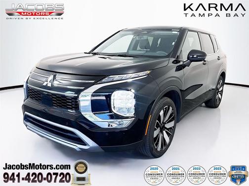 BLACK 2025 Mitsubishi Outlander SE 2.5 2WD