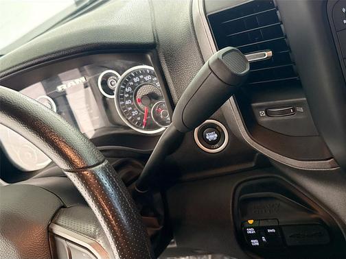 2024 RAM 2500 Tradesman Crew Cab 4x4 6'4' Box