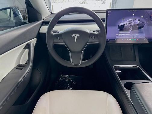 2022 Tesla Model Y Long Range Dual Motor All-Wheel Drive