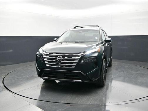 Obsidian Green 2026 Nissan Rogue Platinum