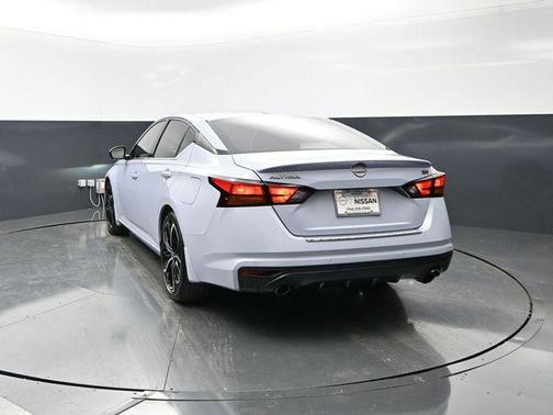 Gray Sky Pearl 2023 Nissan Altima 2.5 SR
