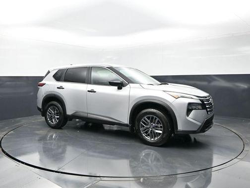 Brilliant Silver Metallic 2024 Nissan Rogue S