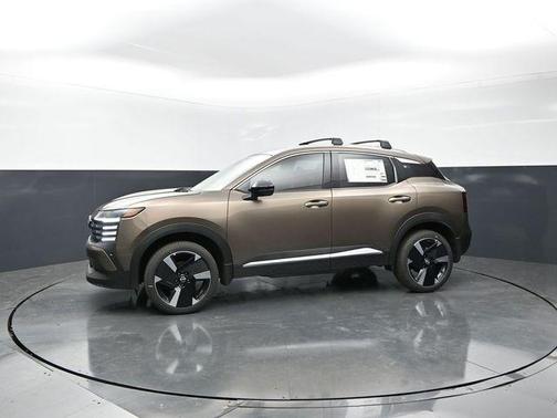 Canyon Bronze M 2026 Nissan Kicks SR