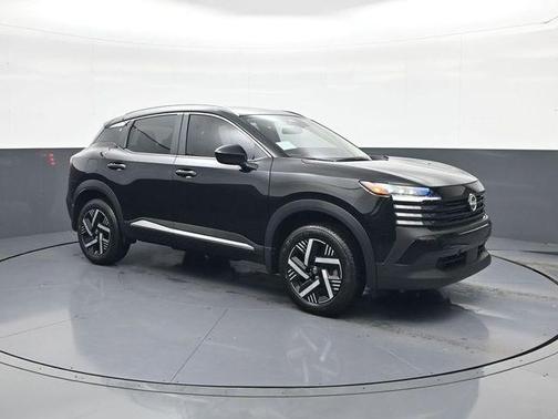Super Black 2026 Nissan Kicks SV