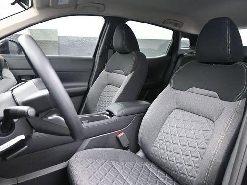 Super Black 2026 Nissan Kicks SV
