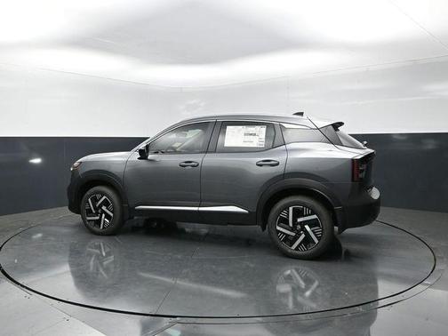 Gun Metallic 2026 Nissan Kicks SV