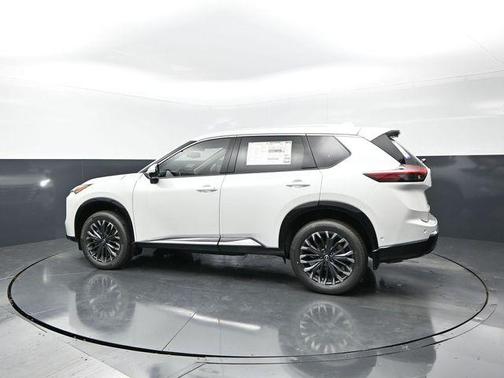 Everest White P 2026 Nissan Rogue Platinum