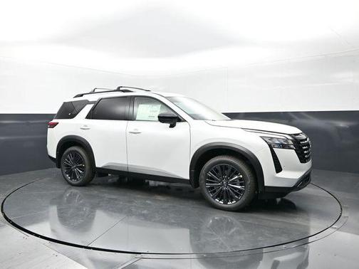 Everest White P 2026 Nissan Pathfinder SL