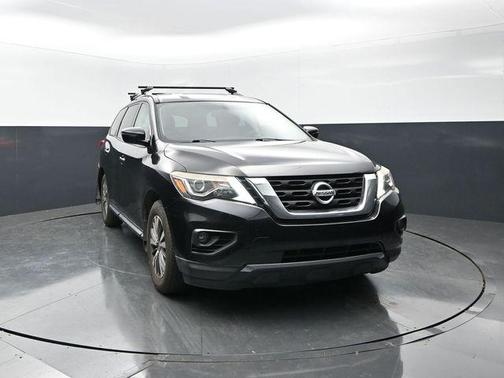 Magnetic Black 2017 Nissan Pathfinder SV