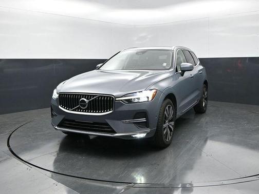 Gray Metallic 2023 Volvo XC60 B5 Plus Bright Theme