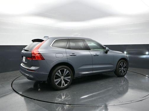 Gray Metallic 2023 Volvo XC60 B5 Plus Bright Theme