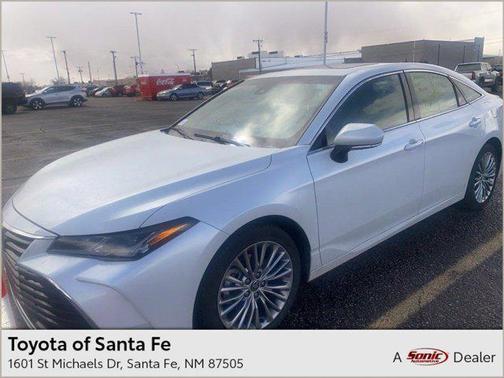 2022 Toyota Avalon Hybrid Limited