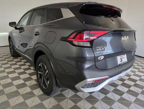 2023 Kia Sportage Hybrid LX