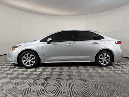 Classic Silver Metallic 2025 Toyota Corolla LE