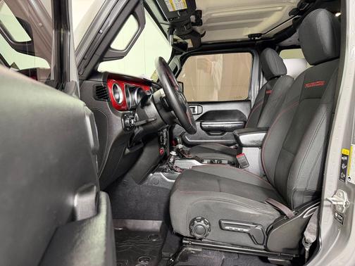Sting-Gray Clearcoat 2023 Jeep Gladiator Rubicon