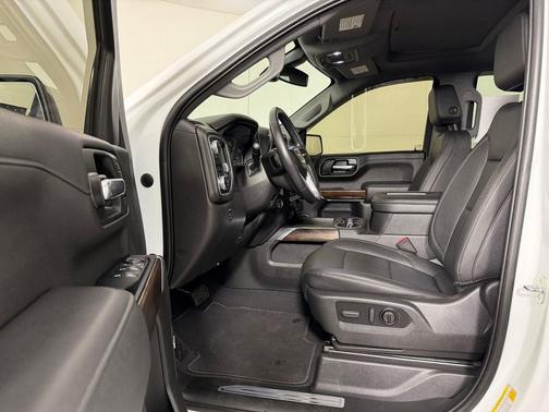 Summit White 2022 GMC Sierra 1500 SLT