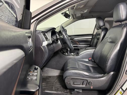 Predawn Gray Mica 2015 Toyota Highlander XLE