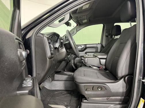 Black 2022 Chevrolet Silverado 1500 Custom