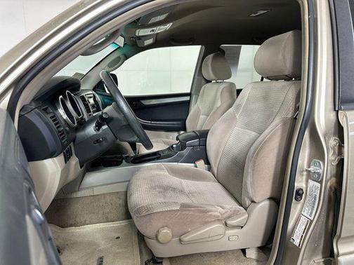 2004 Toyota 4Runner SR5