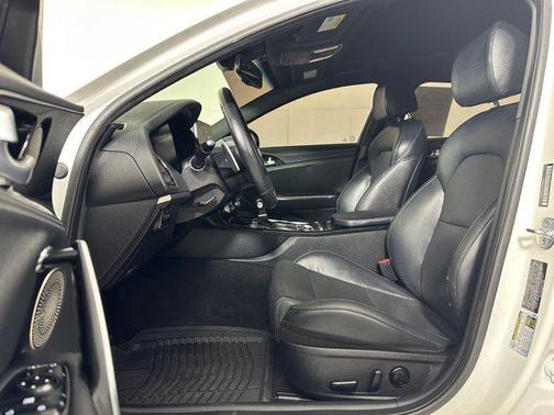 2020 Kia Stinger GT-Line