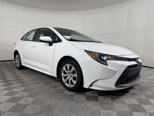 Ice 2023 Toyota Corolla LE