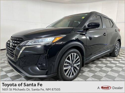 2023 Nissan Kicks SR