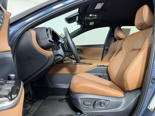 Storm Cloud w/Black Roof 2026 Toyota Crown Signia Limited