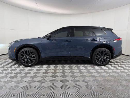 Storm Cloud w/Black Roof 2026 Toyota Crown Signia Limited