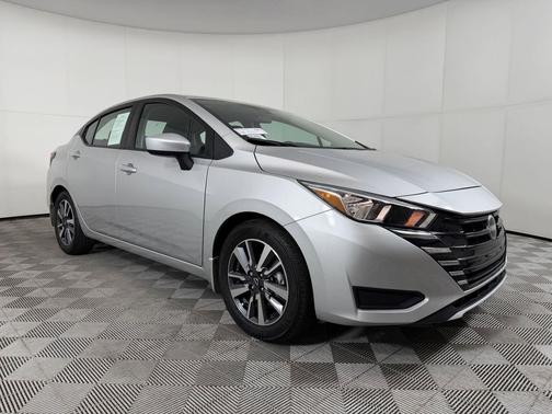 Brilliant Silver Metallic 2024 Nissan Versa 1.6 SV