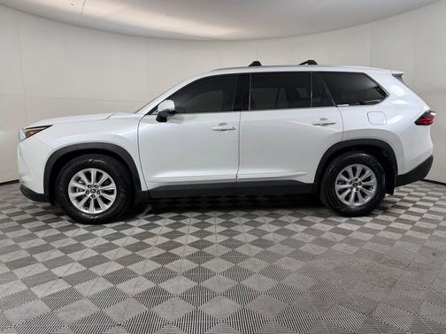 White 2025 Toyota Grand Highlander Hybrid XLE
