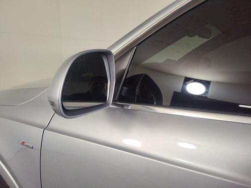 2018 Audi Q3 2.0T Premium Plus