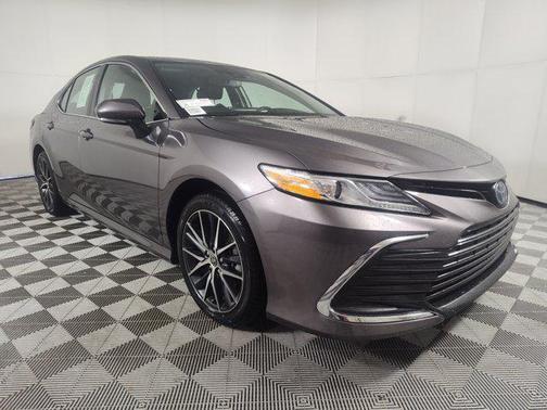 2024 Toyota Camry Hybrid XLE