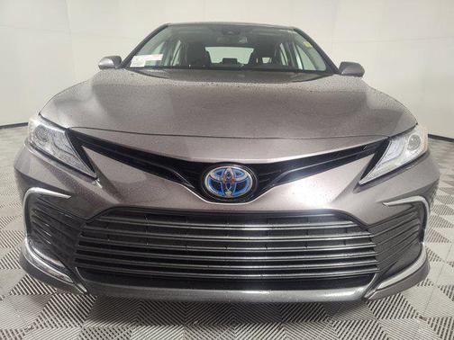 2024 Toyota Camry Hybrid XLE