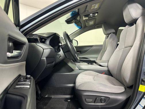 2022 Toyota Venza LE