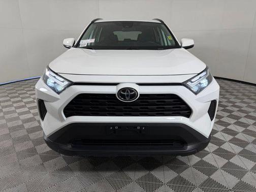 Ice 2025 Toyota RAV4 XLE