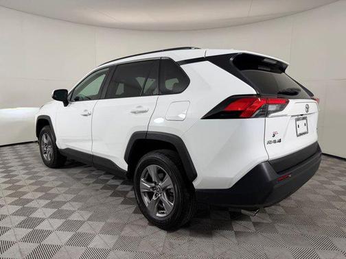 Ice 2025 Toyota RAV4 XLE