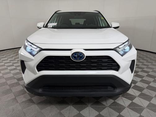 Ice Cap 2024 Toyota RAV4 Hybrid LE