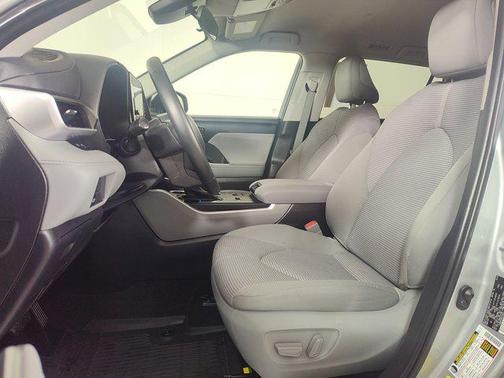 2023 Toyota Highlander Hybrid LE
