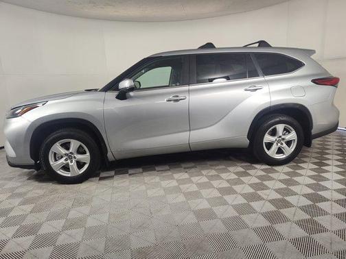 2023 Toyota Highlander Hybrid LE