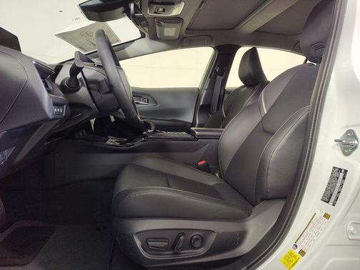 2025 Toyota Prius XLE