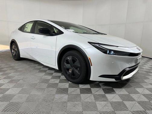 2026 Toyota Prius Plug-In Hybrid SE